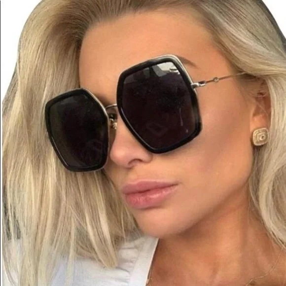 Gucci Black Gg0106s 001 Gg 0106s Grey Lens Sunglasses - Picture 2 of 10